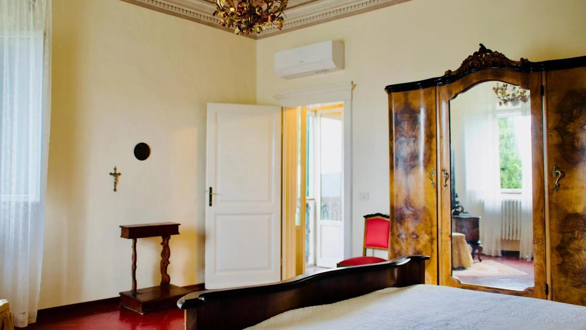Villa Buonaparte San Miniato