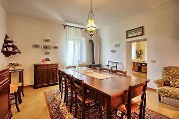 Villa Buonaparte San Miniato Italien
